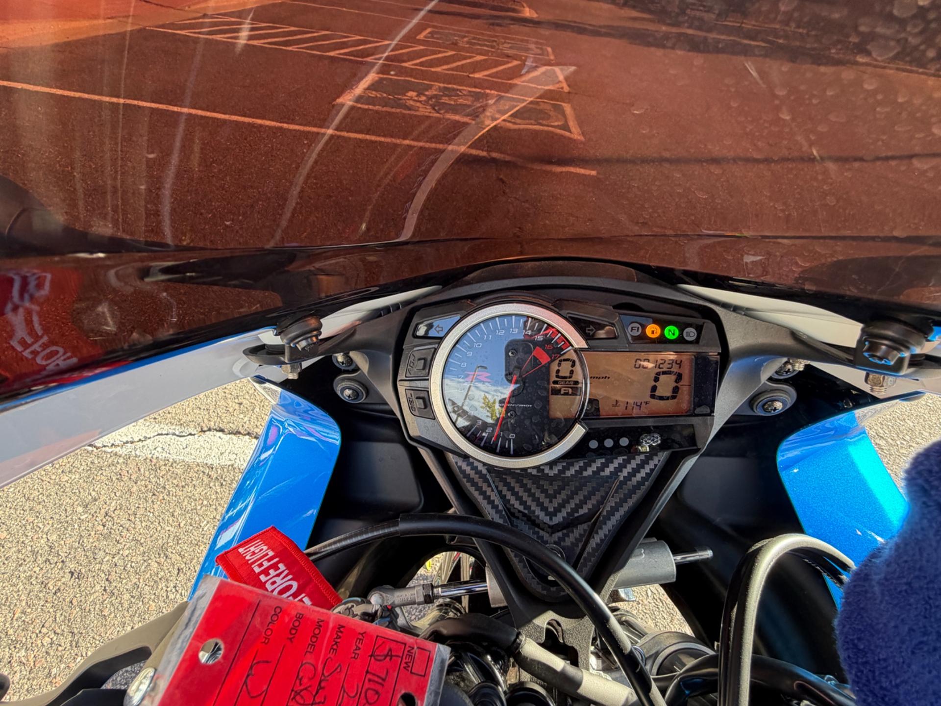 2025 Suzuki 2025 Suzuki GSX-R600 - thumbnail 9