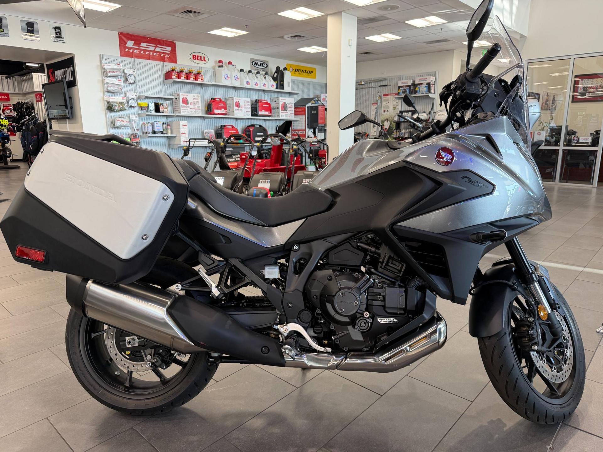2026 Honda 2026 Honda NT1100 DCT - thumbnail 2