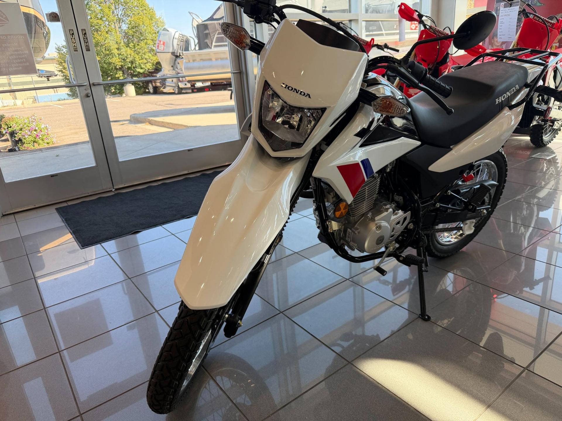 2026 Honda 2026 Honda XR150L - thumbnail 2
