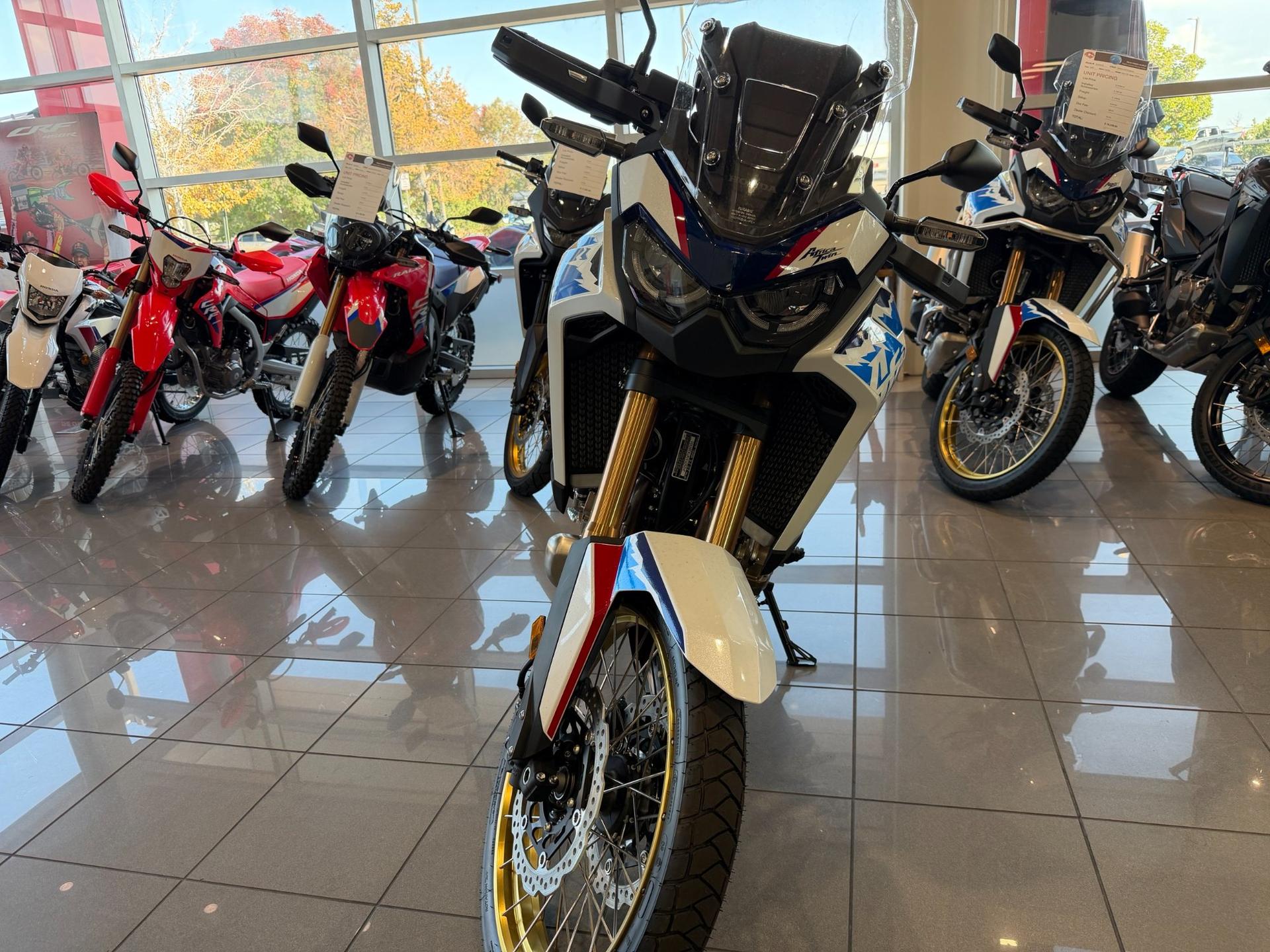 2026 Honda 2026 Honda Africa Twin - thumbnail 5