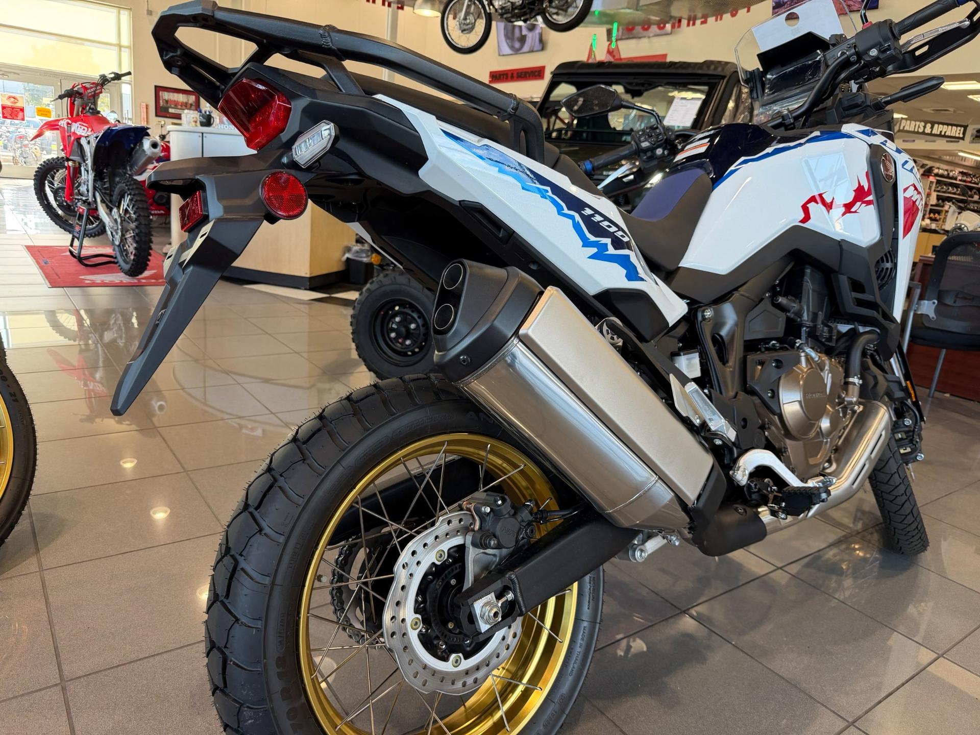 2026 Honda 2026 Honda Africa Twin - thumbnail 7