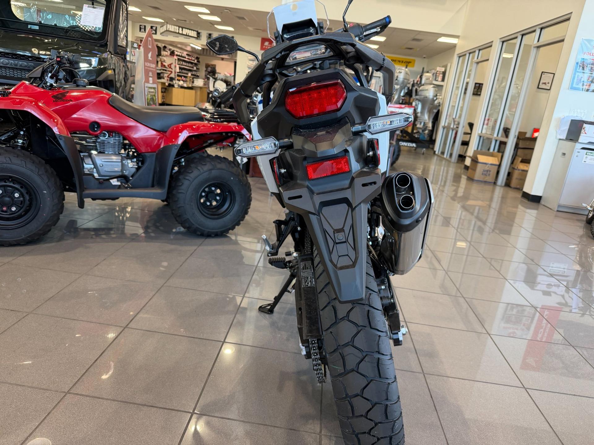 2026 Honda 2026 Honda Africa Twin - thumbnail 8