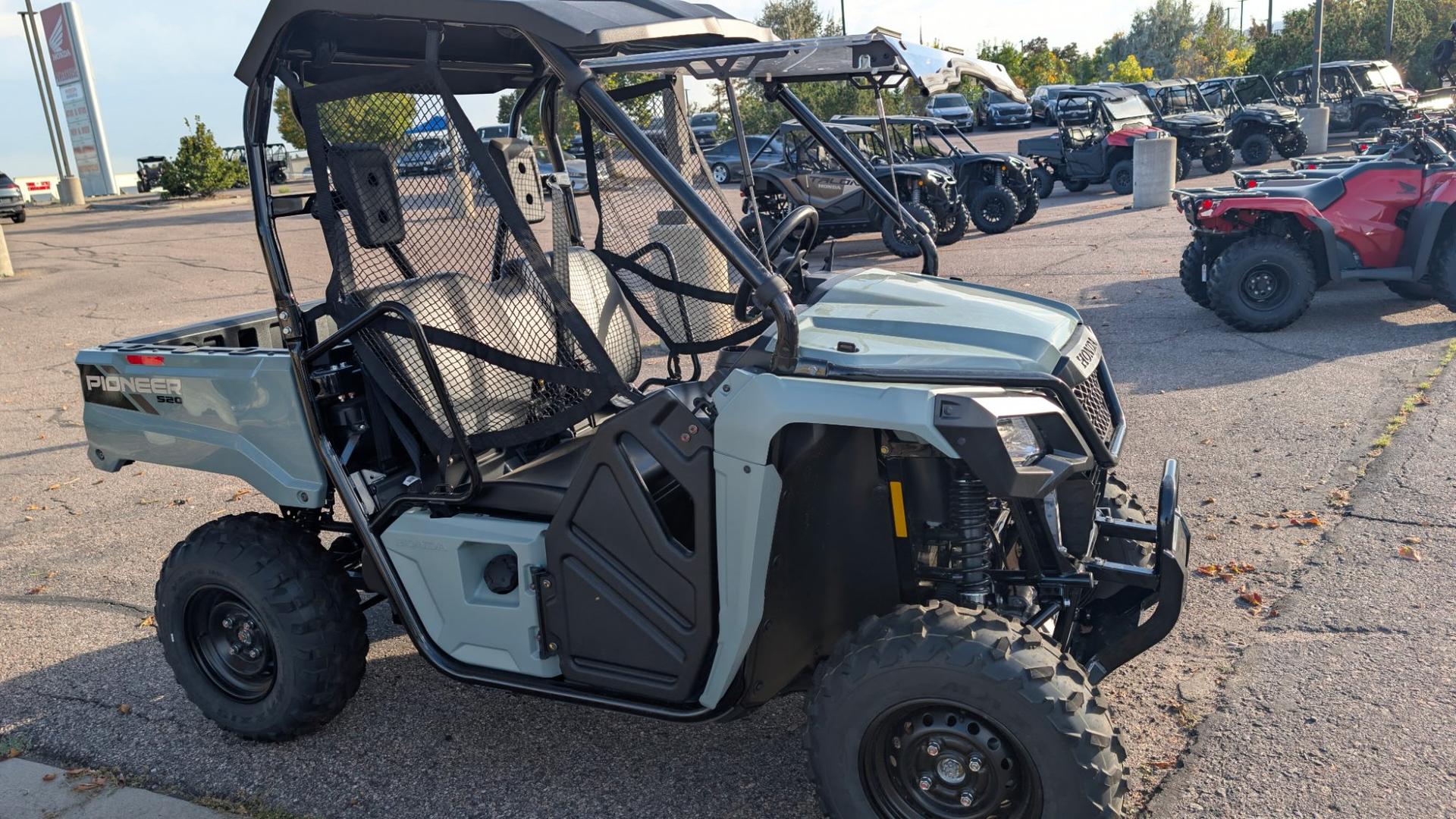 2026 Honda 2026 Honda Pioneer 520 - thumbnail 2