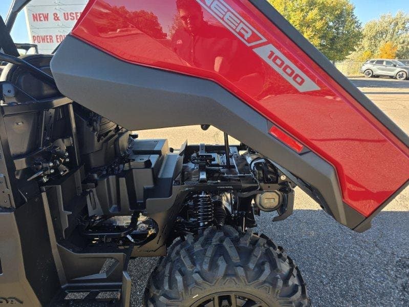 2026 Honda 2026 Honda Pioneer 1000 Deluxe - thumbnail 8