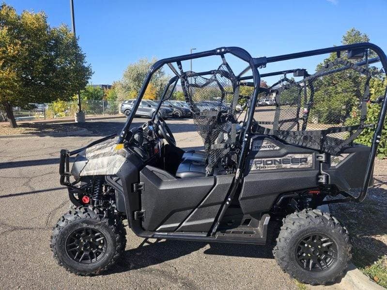 2027 Honda 2027 Honda Pioneer 700 - thumbnail 3
