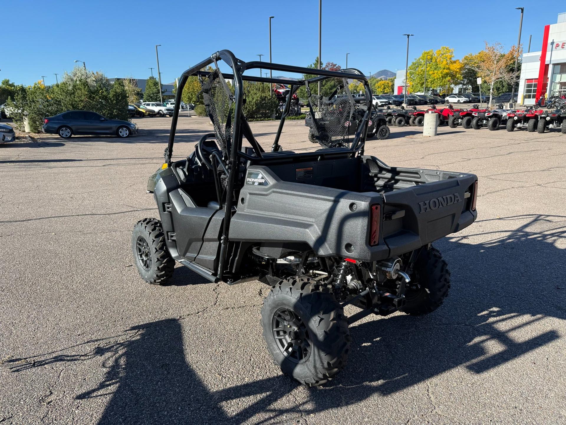 2026 Honda 2026 Honda Pioneer 700 Deluxe - thumbnail 14