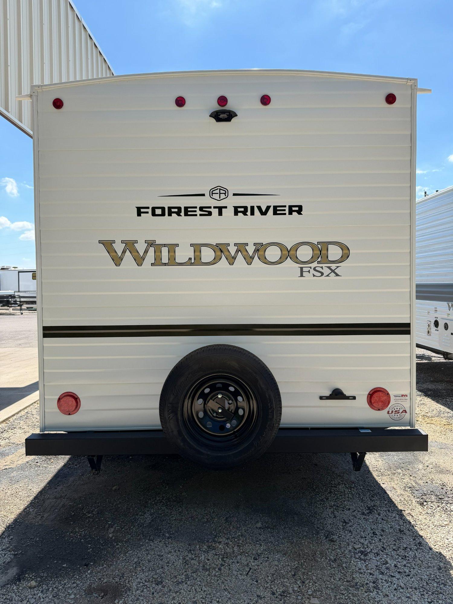 2027 Forest River 2027 Forest River WILDWOOD - thumbnail 3