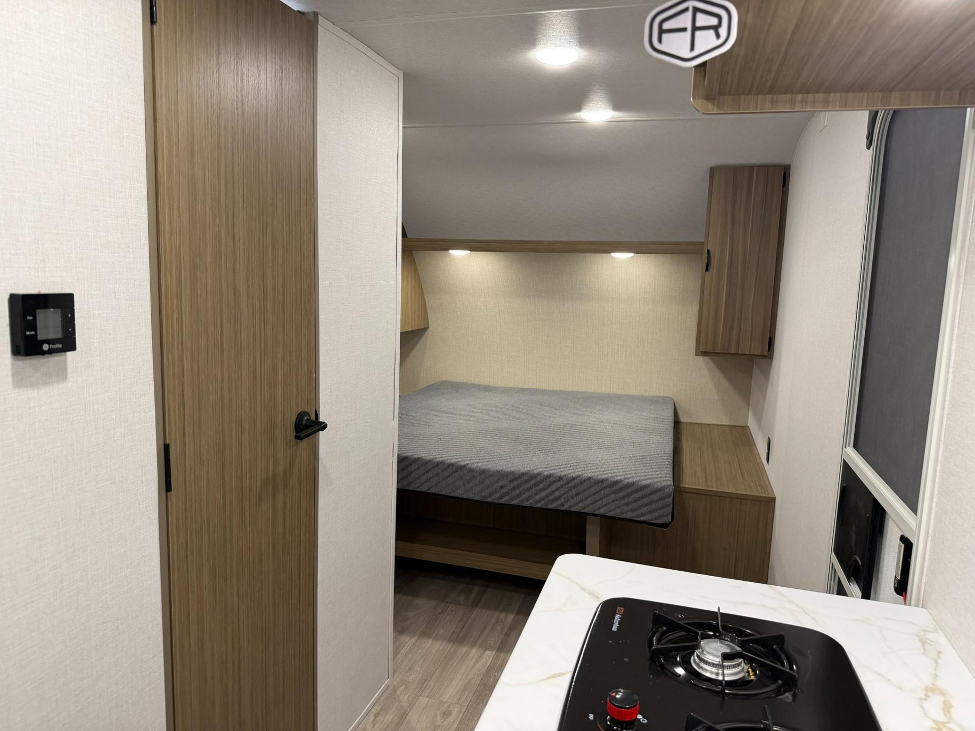 2027 Forest River 2027 Forest River WILDWOOD - thumbnail 39