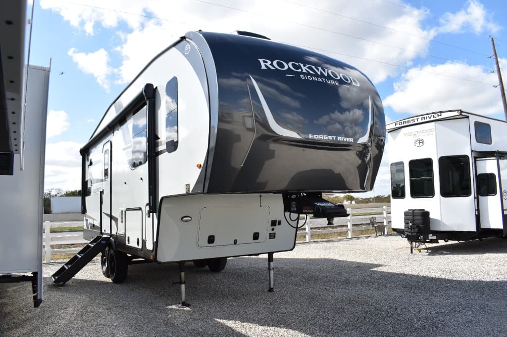 2026 Forest River Rockwood Signature R281RK