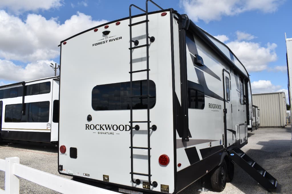 2026 Forest River 2026 Forest River Rockwood Signature - thumbnail 7