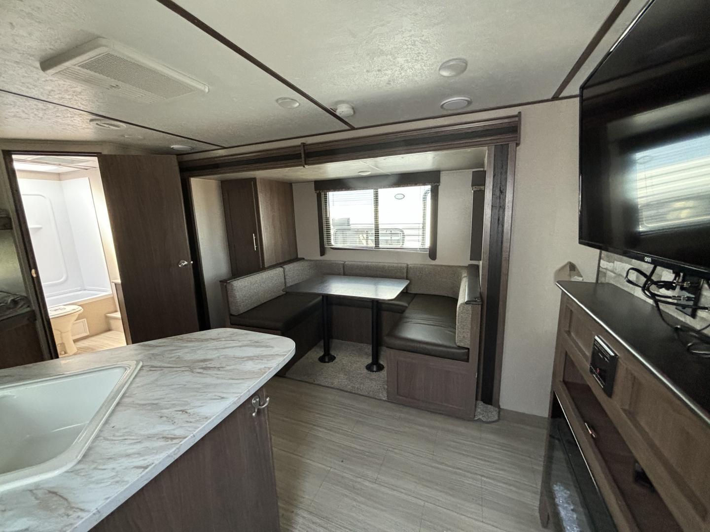 2020 Keystone RV 2020 Keystone RV Hideout - thumbnail 6
