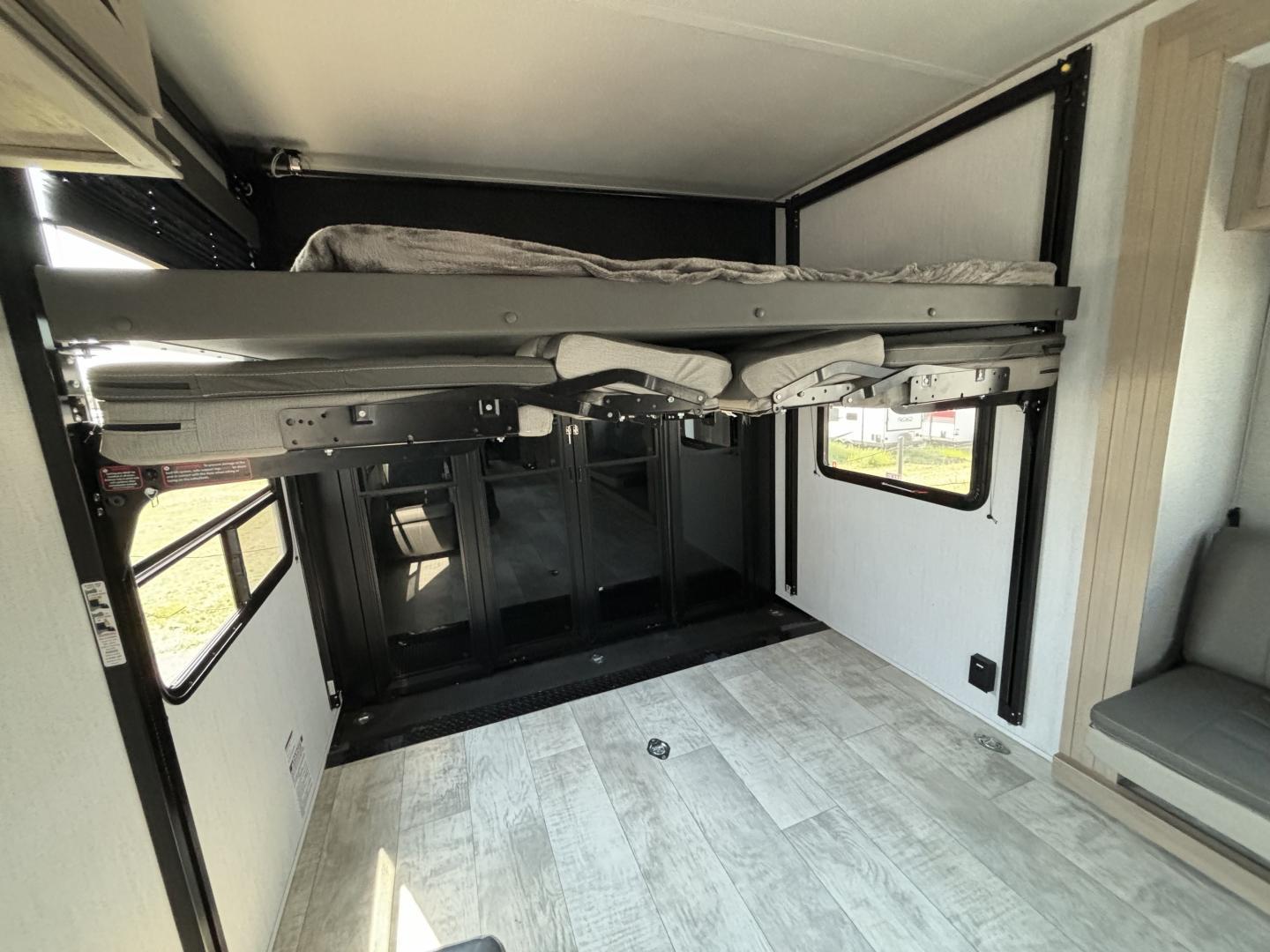 2024 Grand Design 2024 Grand Design Momentum - thumbnail 12