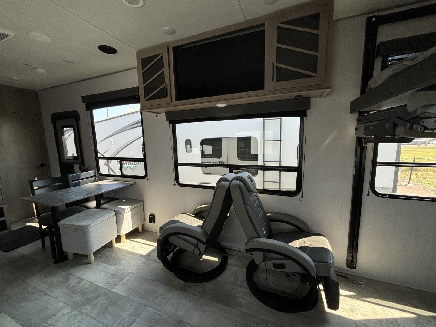 2024 Grand Design 2024 Grand Design Momentum - thumbnail 14