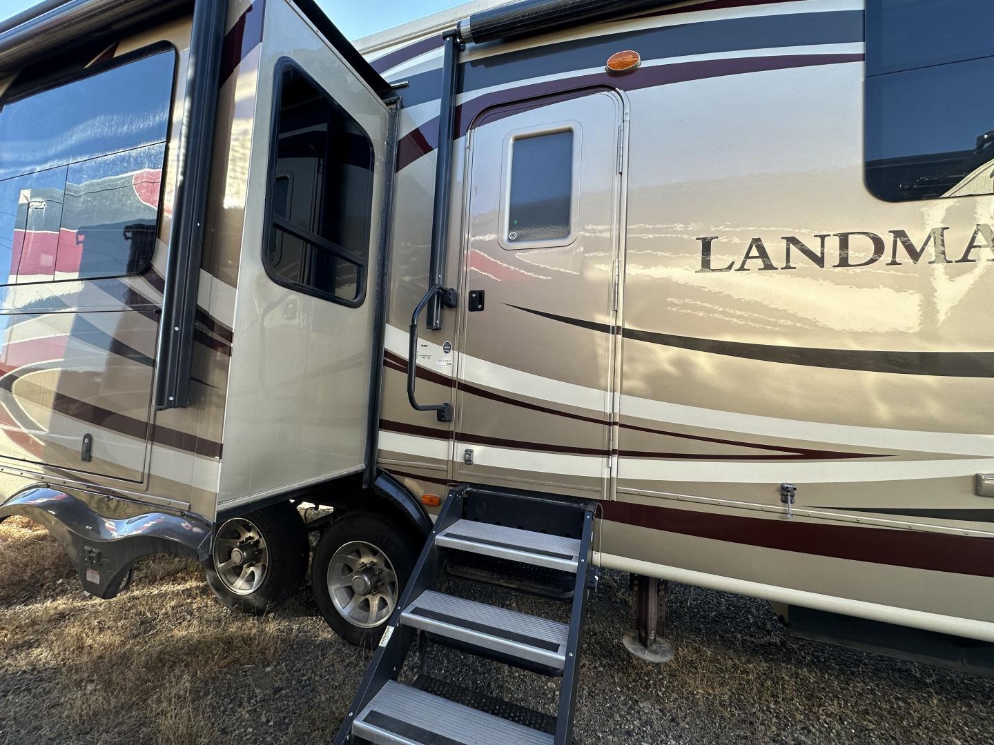 2015 Heartland 2015 Heartland Landmark - thumbnail 10