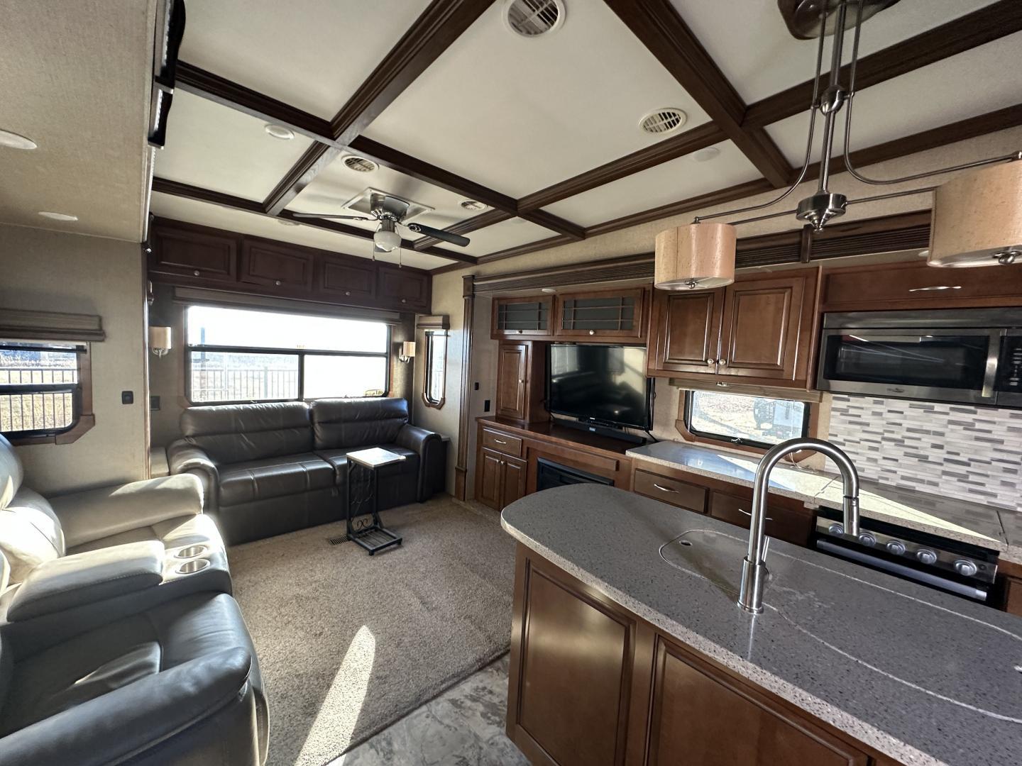 2015 Heartland 2015 Heartland Landmark - thumbnail 15