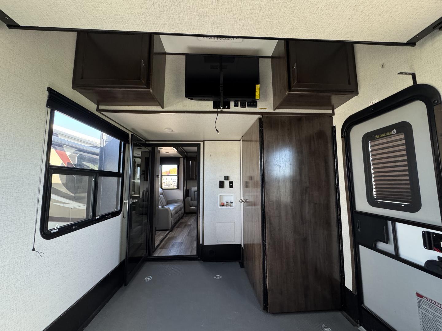 2022 Keystone RV 2022 Keystone RV Voltage - thumbnail 11