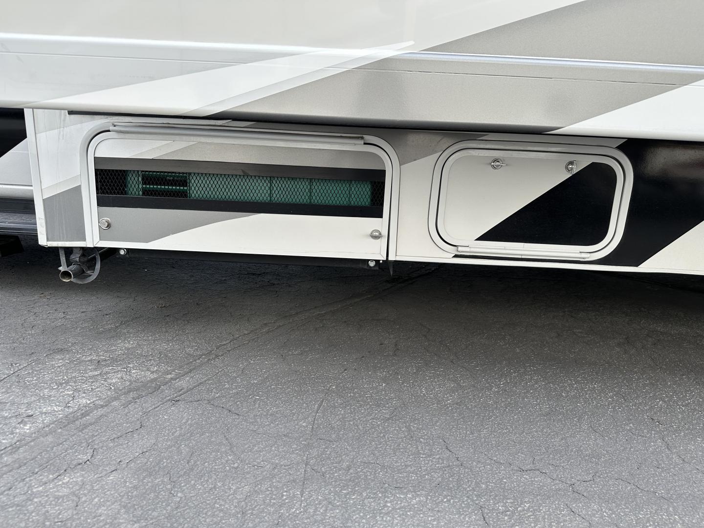 2023 Thor Motor Coach 2023 Thor Motor Coach Quantum - thumbnail 10