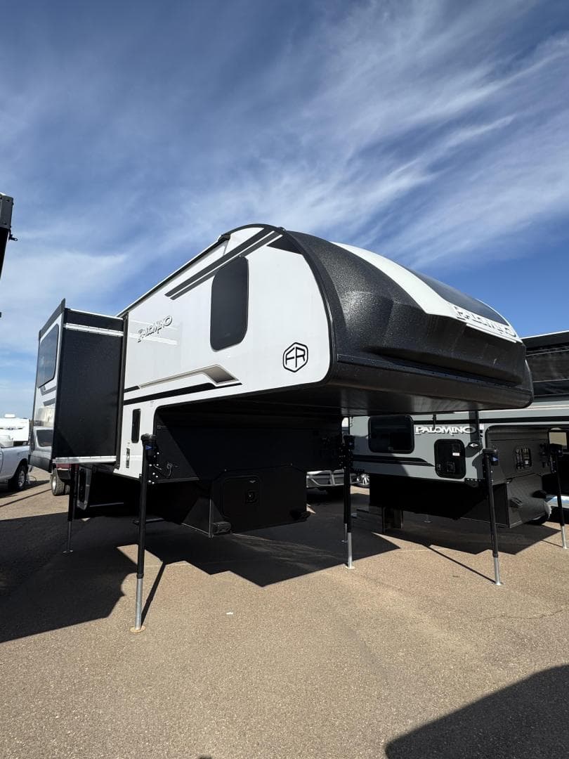 2025 Palomino 2025 Palomino Backpack Truck - thumbnail 3