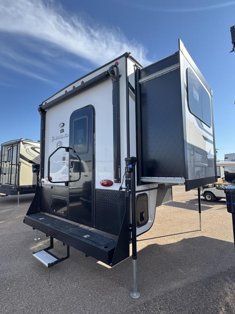 2025 Palomino 2025 Palomino Backpack Truck - thumbnail 4