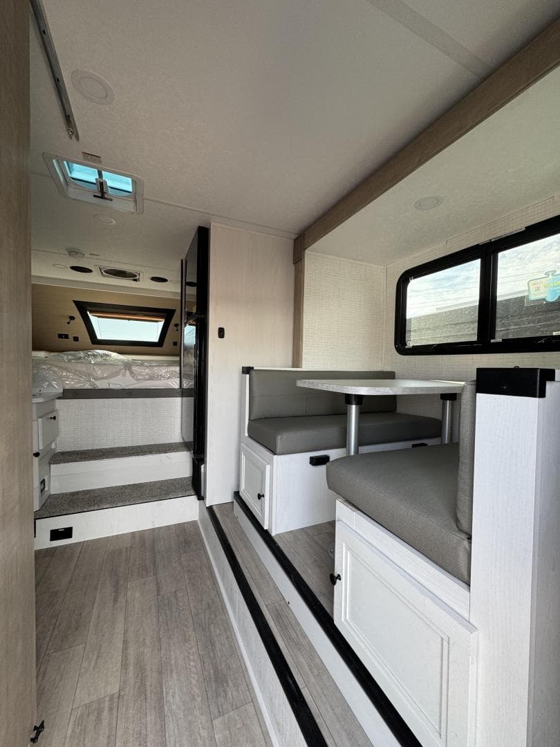 2025 Palomino 2025 Palomino Backpack Truck - thumbnail 7