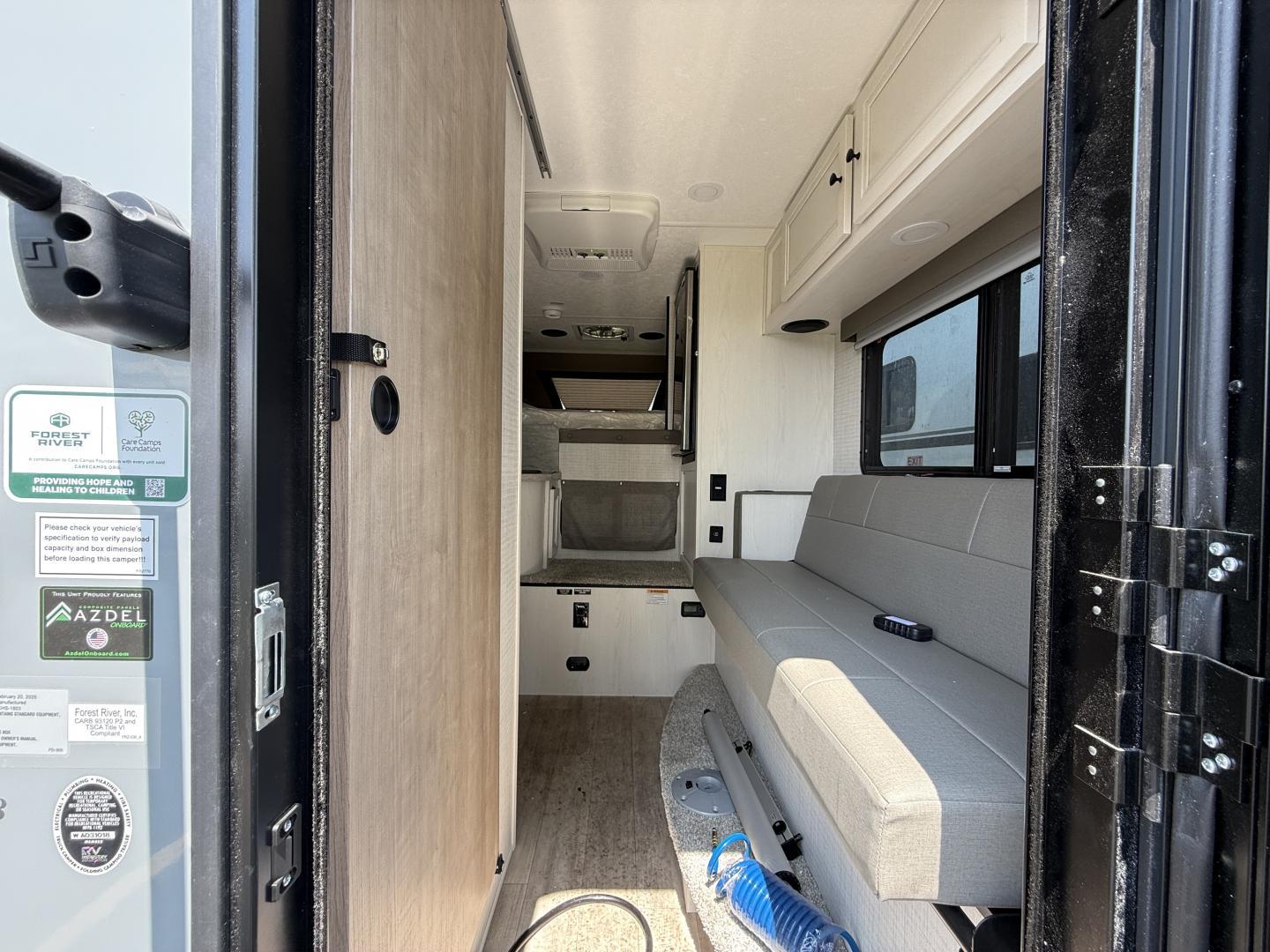 2025 Palomino 2025 Palomino Real Lite - thumbnail 8