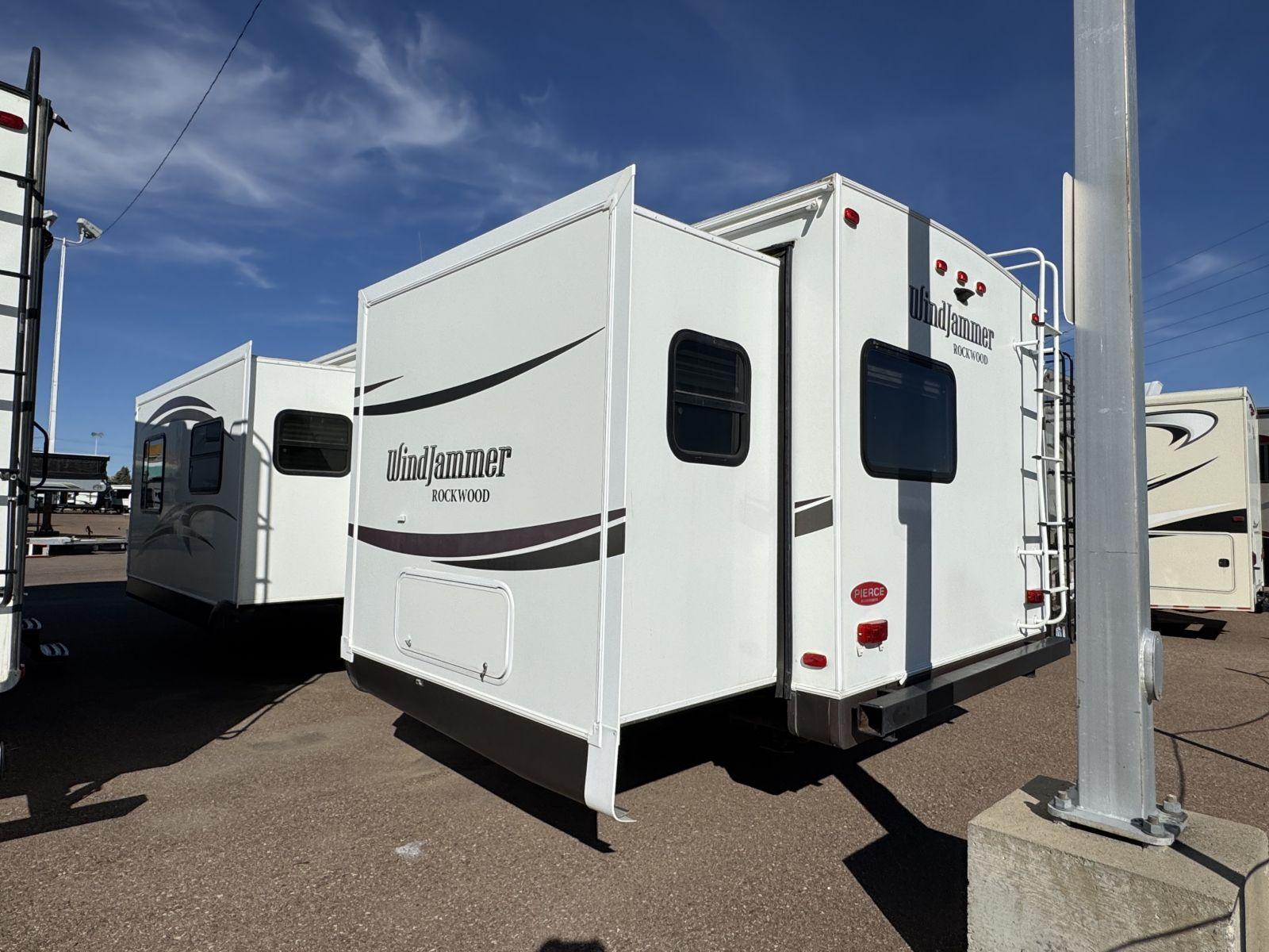 2015 Forest River RV 2015 Forest River RV WINDJAMMER - thumbnail 3