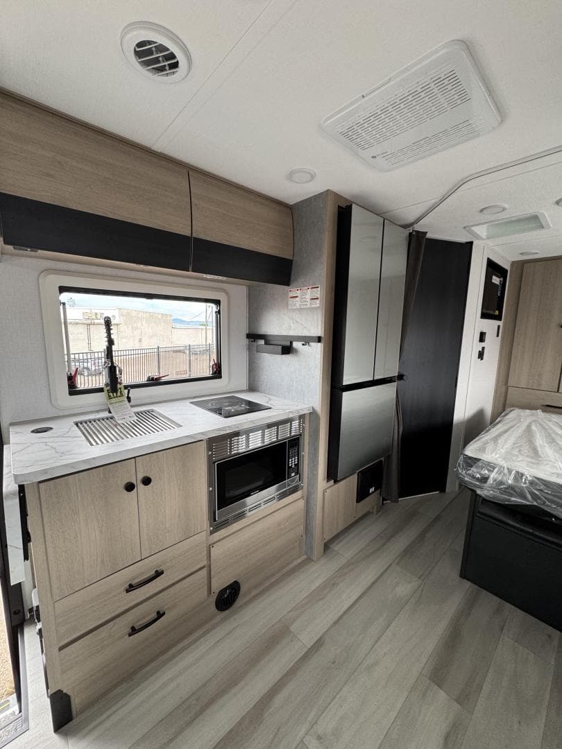 2025 Forest River RV 2025 Forest River RV Sunseeker - thumbnail 9