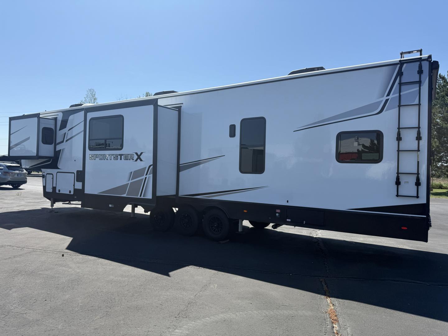 2026 KZ RV 2026 KZ RV Sportster X Toy Hauler - thumbnail 4