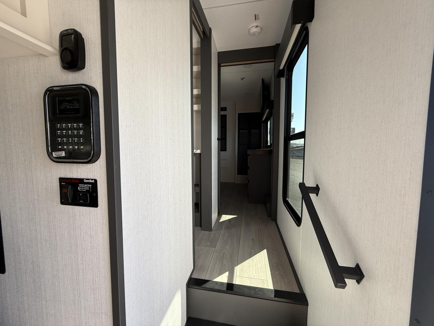 2026 KZ RV 2026 KZ RV Sportster X Toy Hauler - thumbnail 15