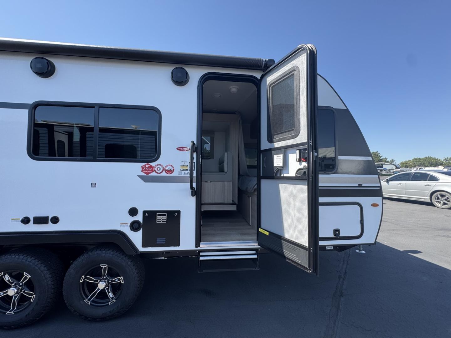 2025 Winnebago 2025 Winnebago Micro Minnie - thumbnail 9