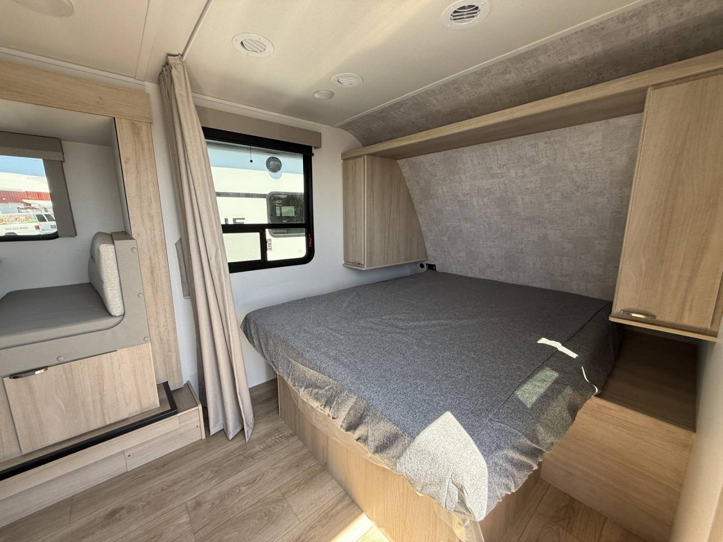 2025 Winnebago 2025 Winnebago Micro Minnie - thumbnail 10