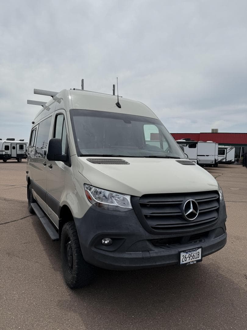 2020 Sportsmobile 2020 Sportsmobile Field Van - thumbnail 2