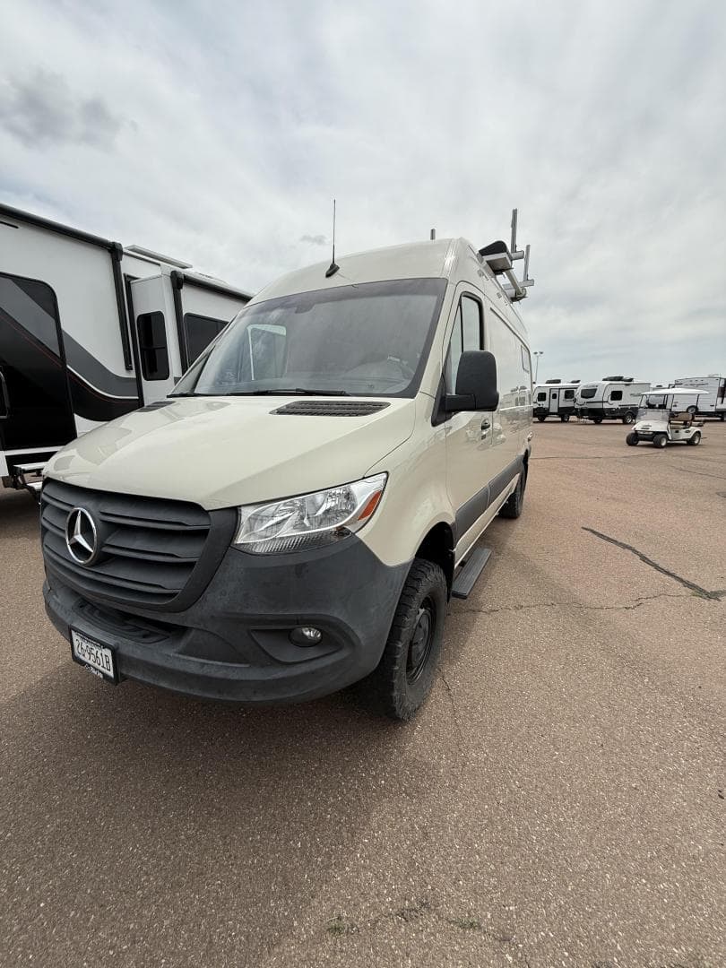 2020 Sportsmobile 2020 Sportsmobile Field Van - image 1