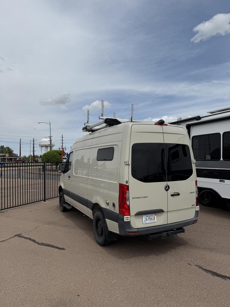 2020 Sportsmobile 2020 Sportsmobile Field Van - thumbnail 4