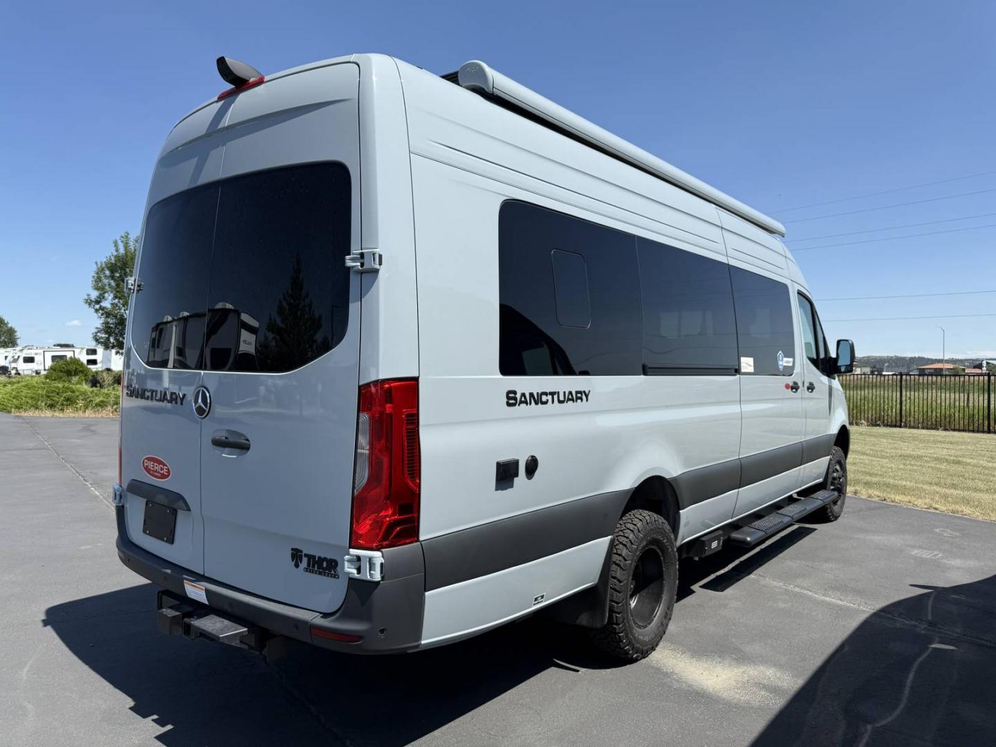 2026 Thor Motor Coach 2026 Thor Motor Coach Sanctuary - thumbnail 4