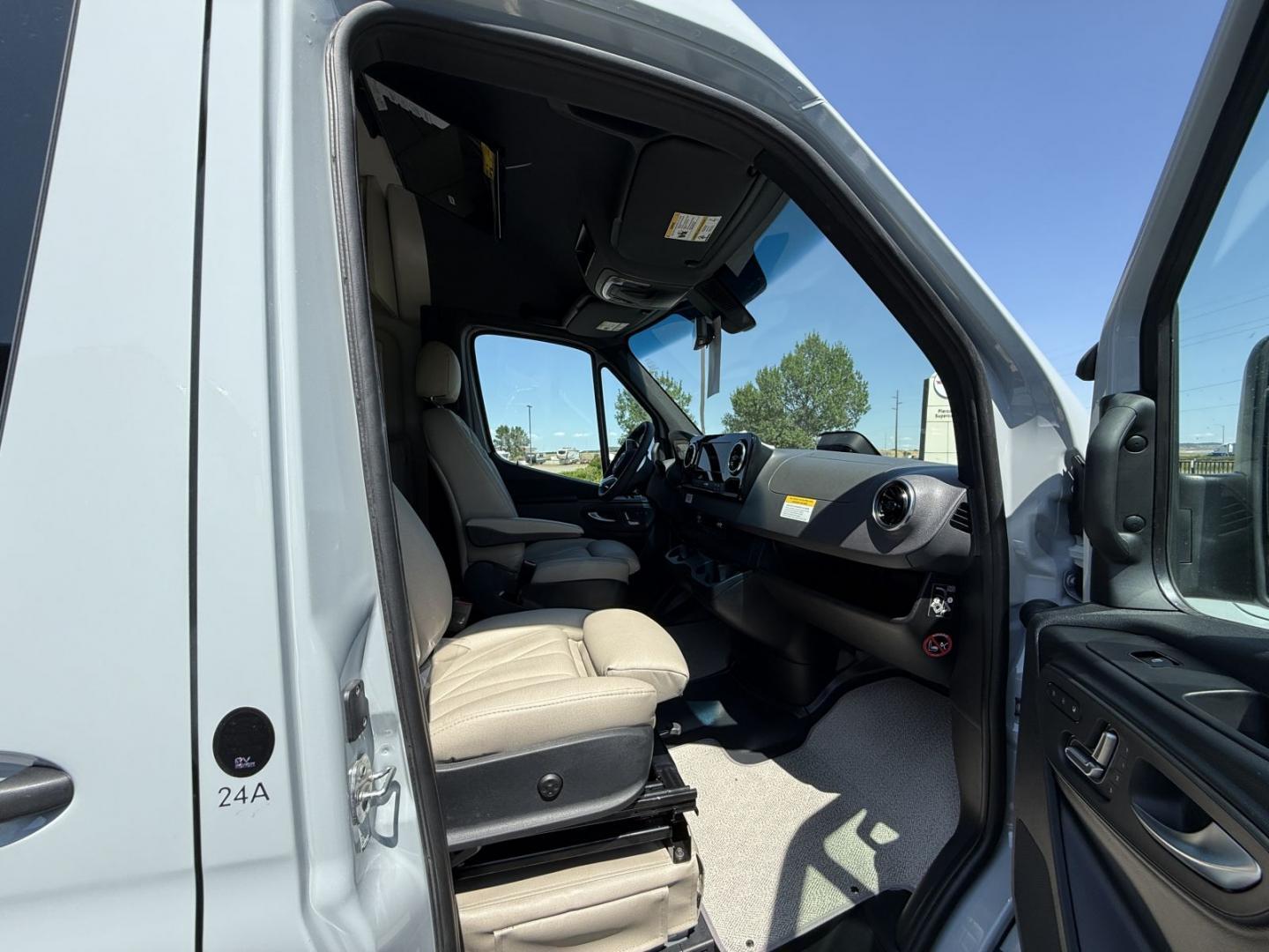 2026 Thor Motor Coach 2026 Thor Motor Coach Sanctuary - thumbnail 7