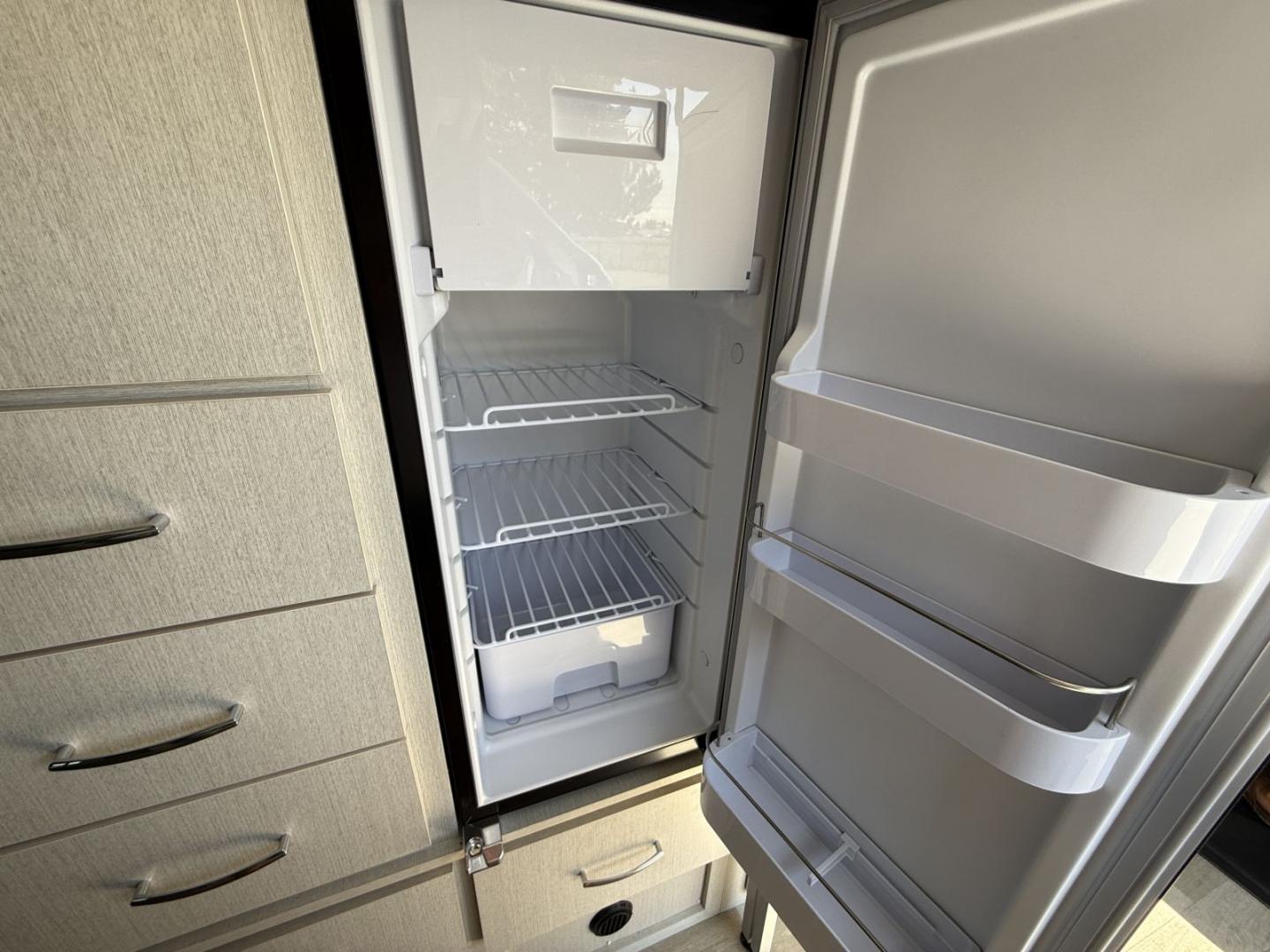 2026 Thor Motor Coach 2026 Thor Motor Coach Sanctuary - thumbnail 15