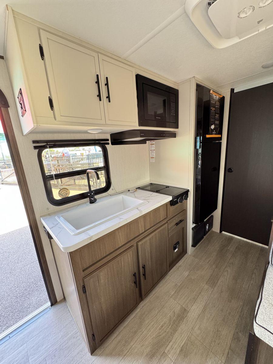 2026 Forest River RV 2026 Forest River RV Avenger - thumbnail 7