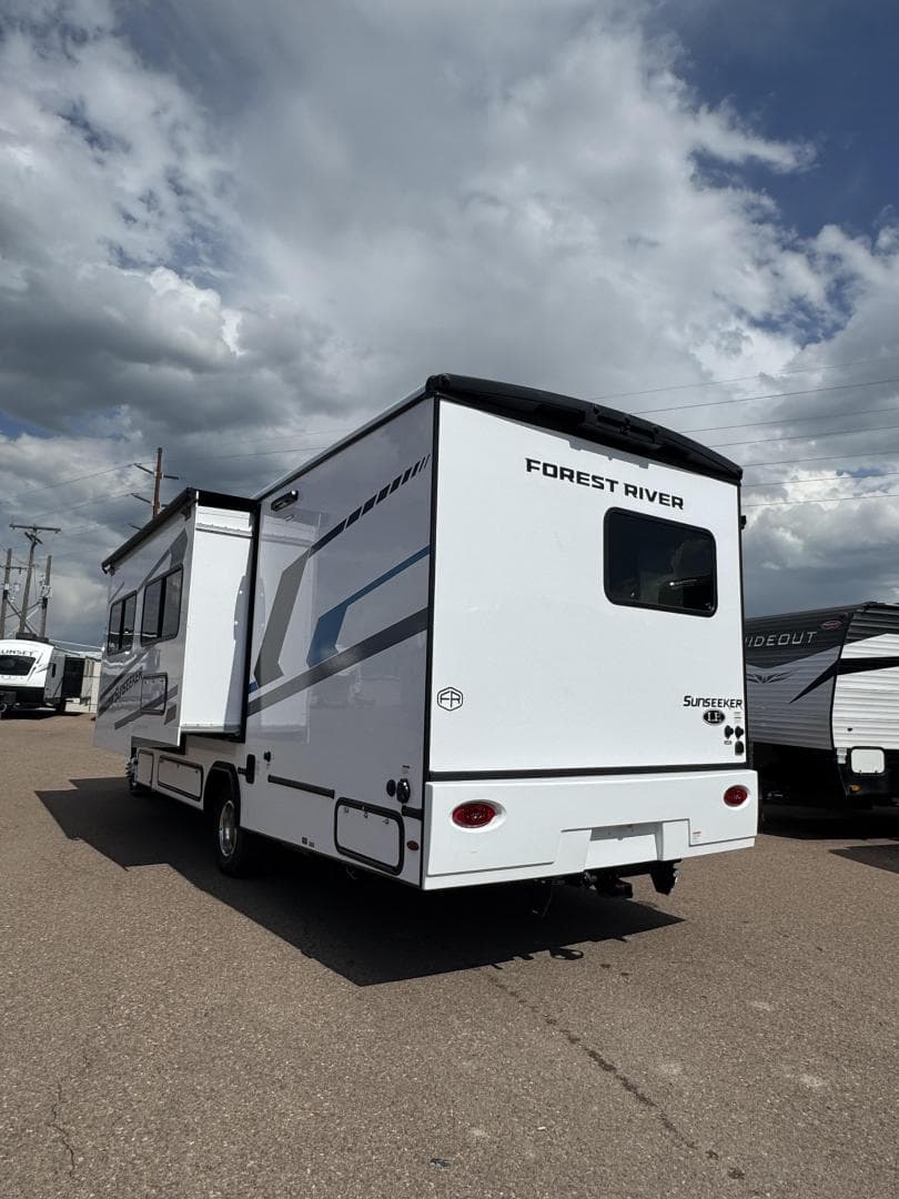 2026 Forest River RV 2026 Forest River RV Sunseeker - thumbnail 3