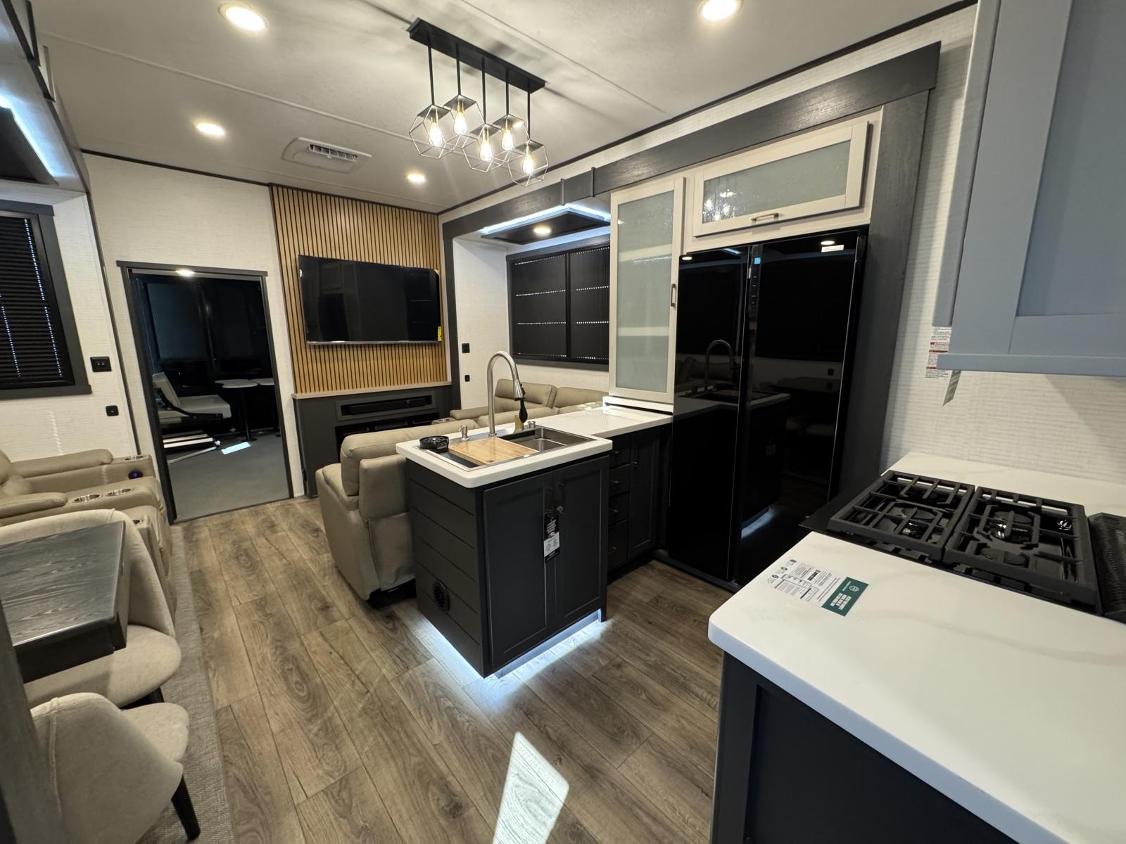 2026 Forest River RV 2026 Forest River RV Xlr Nitro Toy Hauler - thumbnail 8