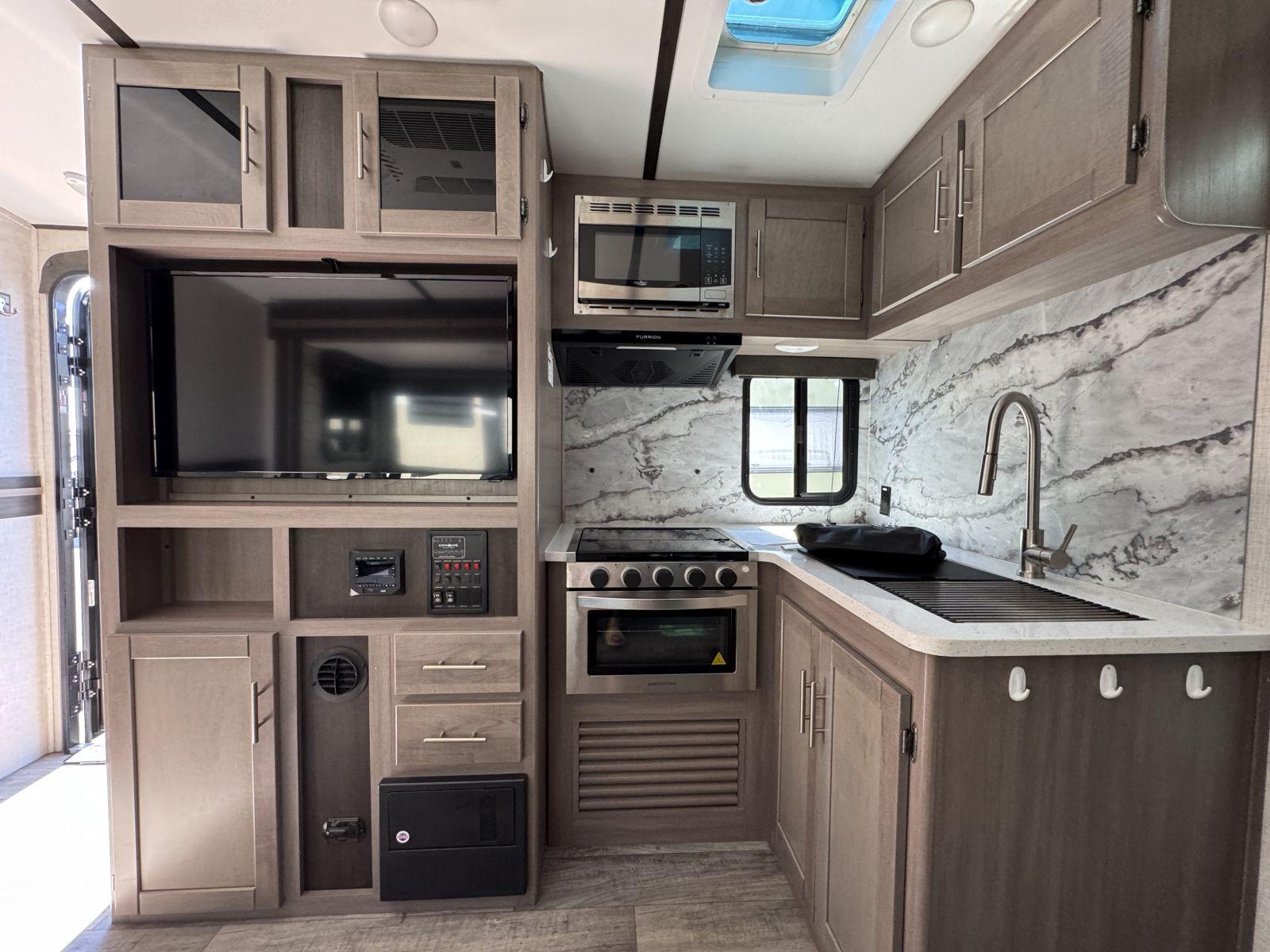 2021 CrossRoads RV 2021 CrossRoads RV Sunset Trail - thumbnail 14