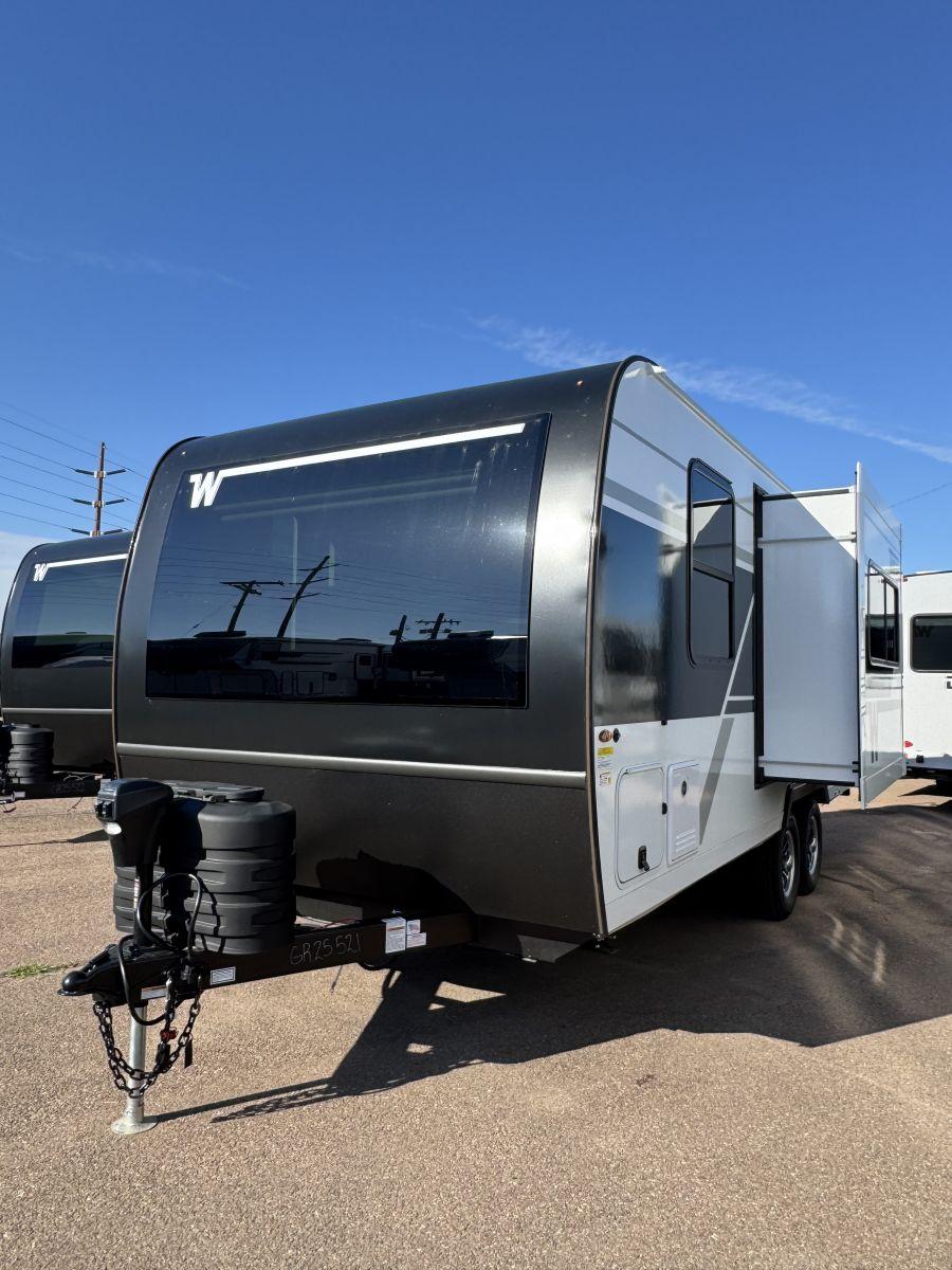 2026 Winnebago 2026 Winnebago Thrive - thumbnail 3