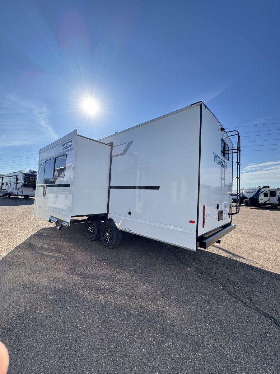 2026 Winnebago 2026 Winnebago Thrive - thumbnail 4