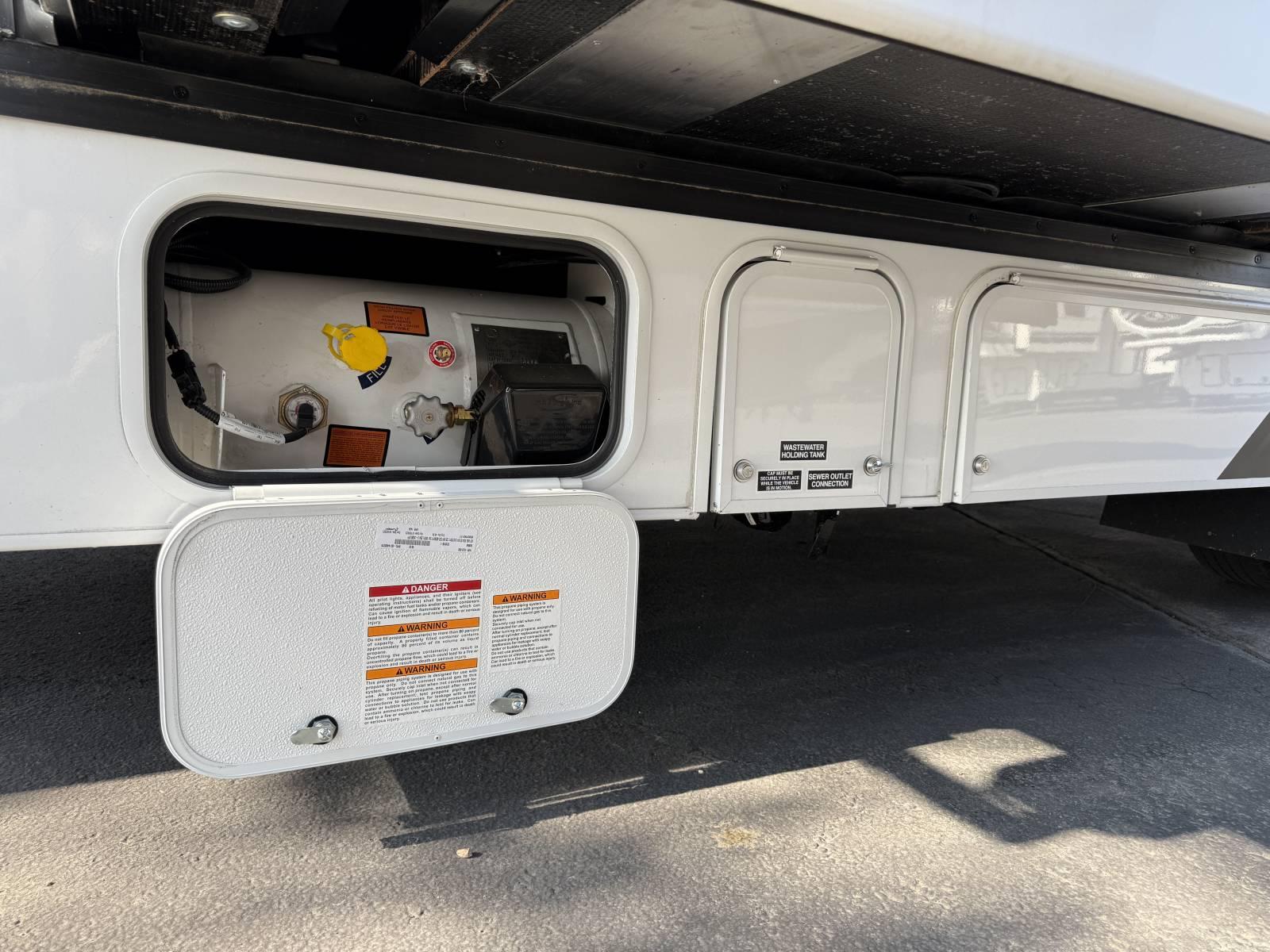 2026 Thor Motor Coach 2026 Thor Motor Coach Chateau - thumbnail 15