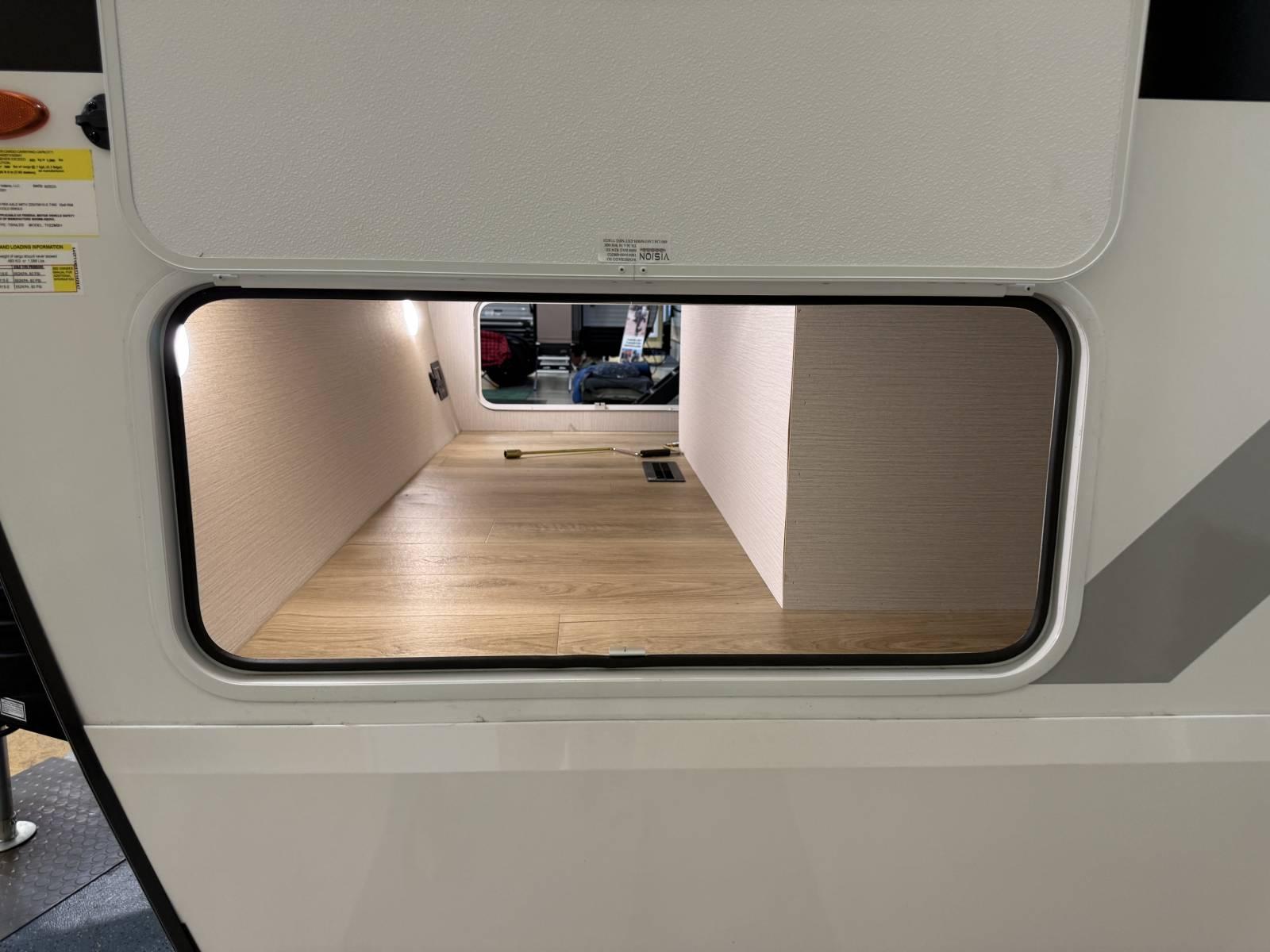 2026 Winnebago 2026 Winnebago Thrive - thumbnail 6
