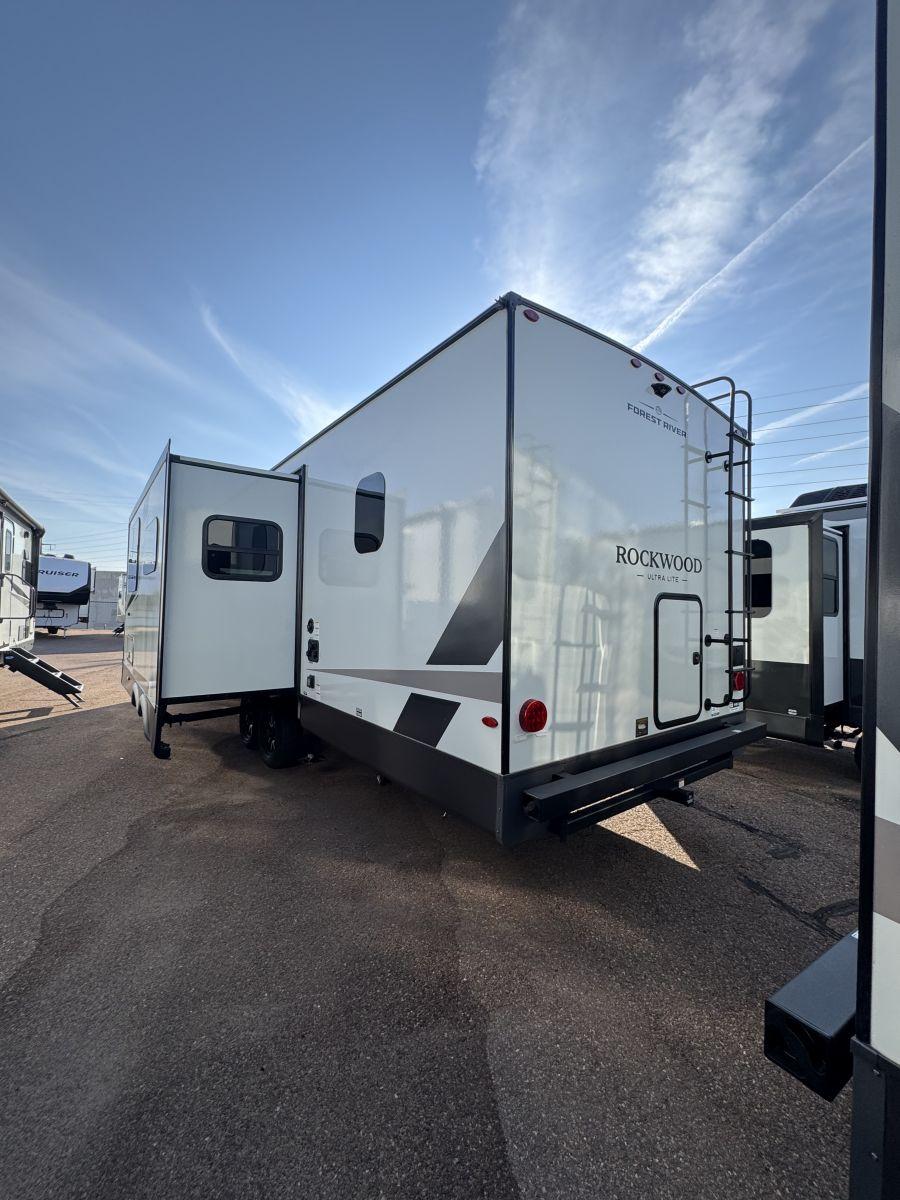 2026 ROCKWOOD 2026 ROCKWOOD SIGNATURE - thumbnail 3