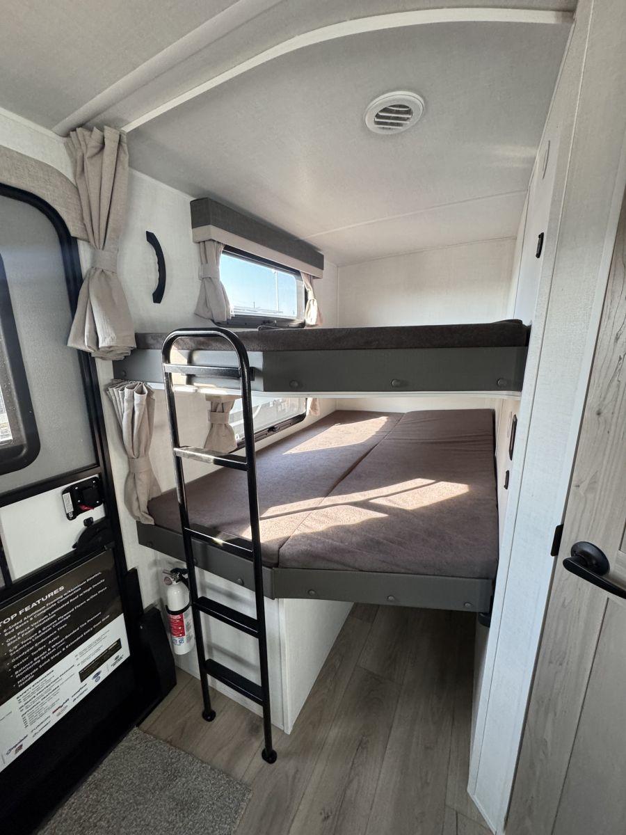 2026 ROCKWOOD 2026 ROCKWOOD SIGNATURE - thumbnail 6