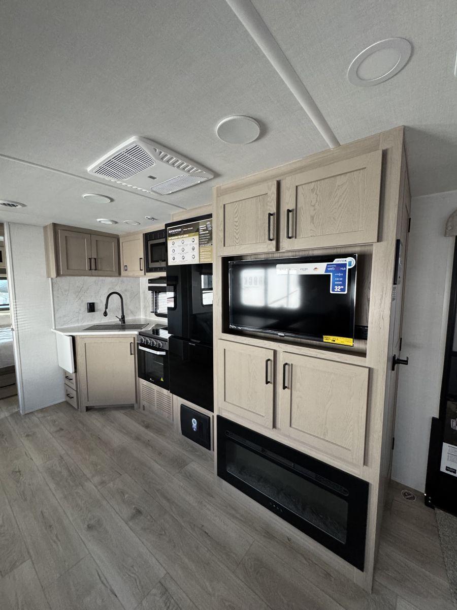 2026 ROCKWOOD 2026 ROCKWOOD SIGNATURE - thumbnail 9