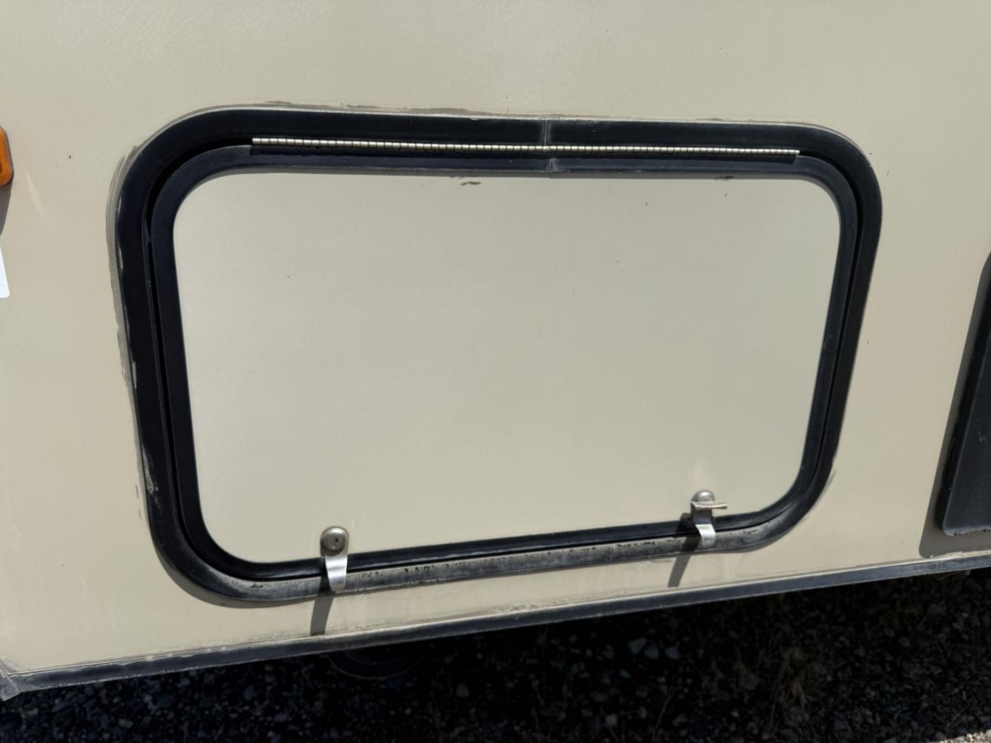 2016 Winnebago 2016 Winnebago Micro Minnie - thumbnail 6