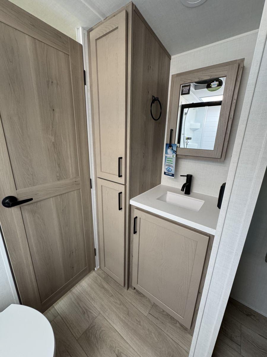 2026 Rockwood 2026 Rockwood Ultra Lite - thumbnail 9